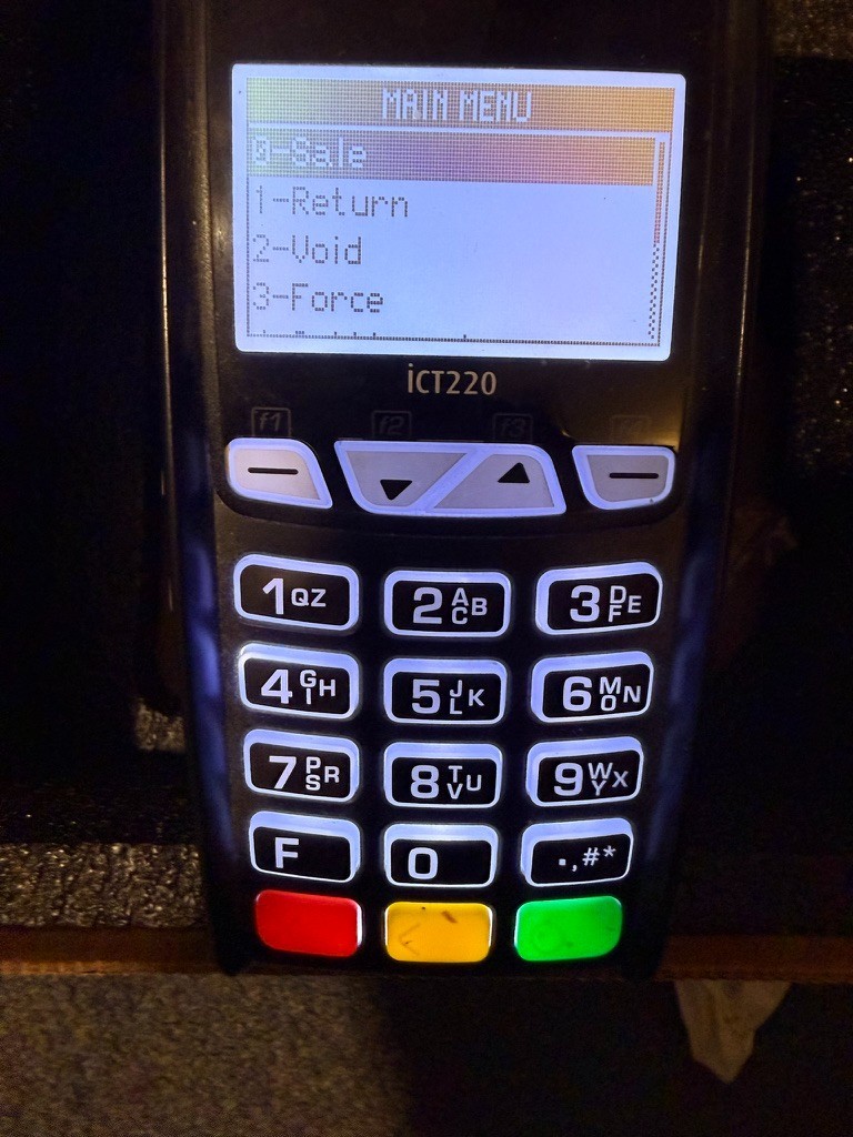 INGENICO ICT220 CREDIT CARD TERMINAL WITH CHIP READER AND 3 ROLLS OF PAPER
